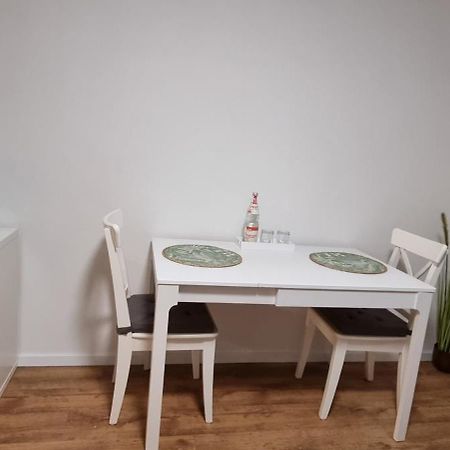 Studio Apartment Naehe S-Bahn Inklusive Parkplatz Oberesslingen Exterior foto